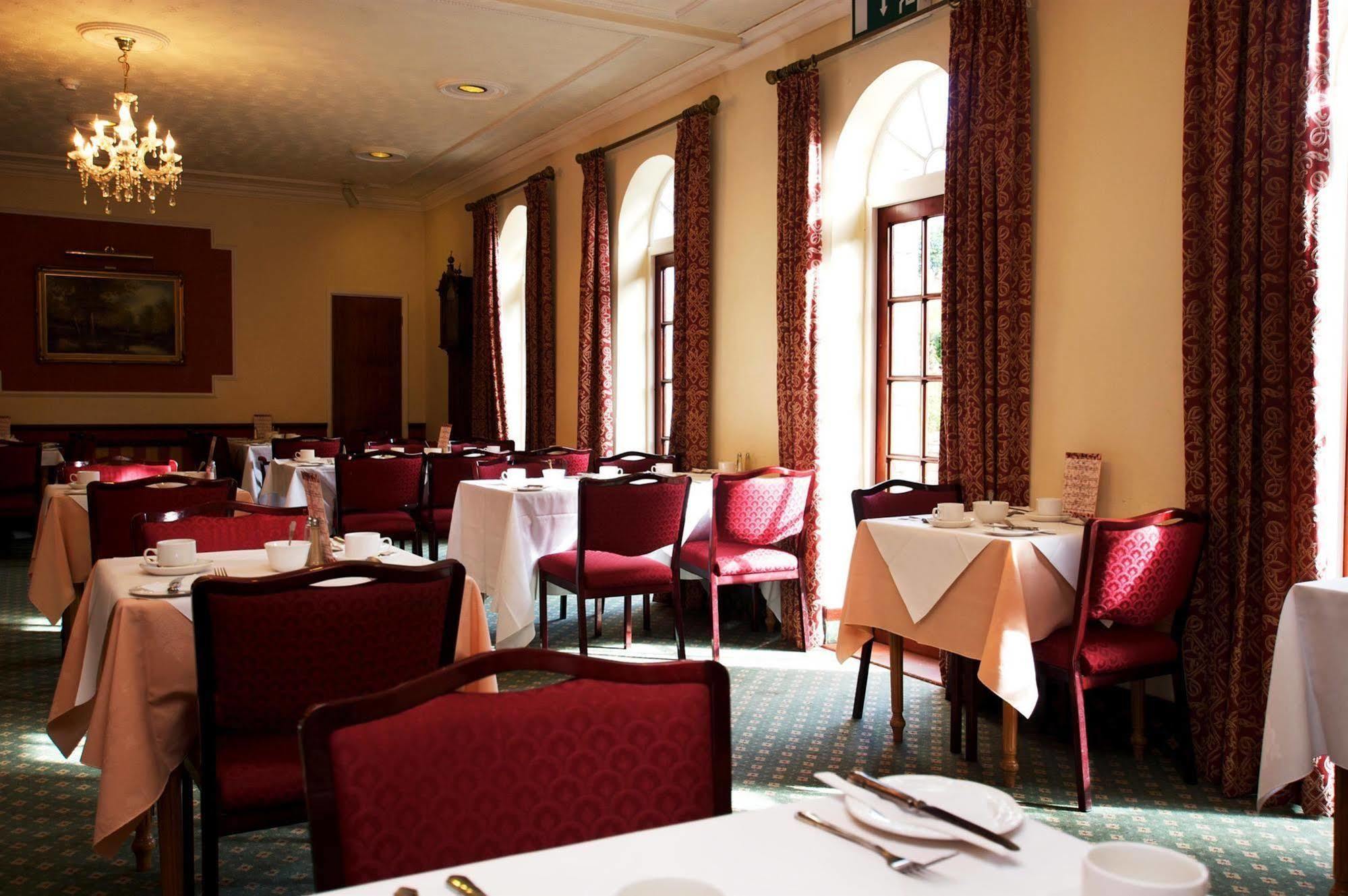 Best Western Compass Inn Tormarton Restaurant photo