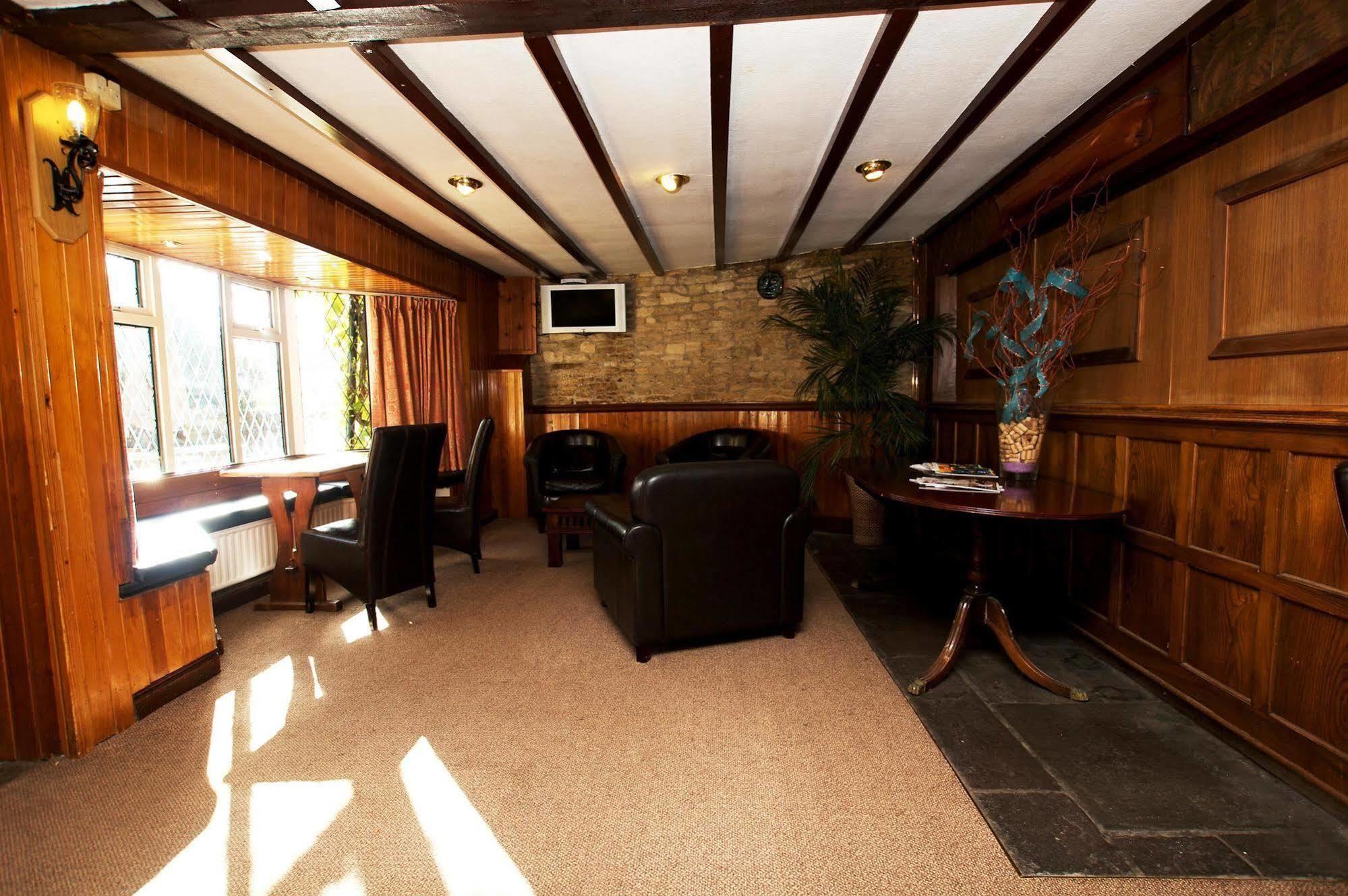 Best Western Compass Inn Tormarton Interior photo