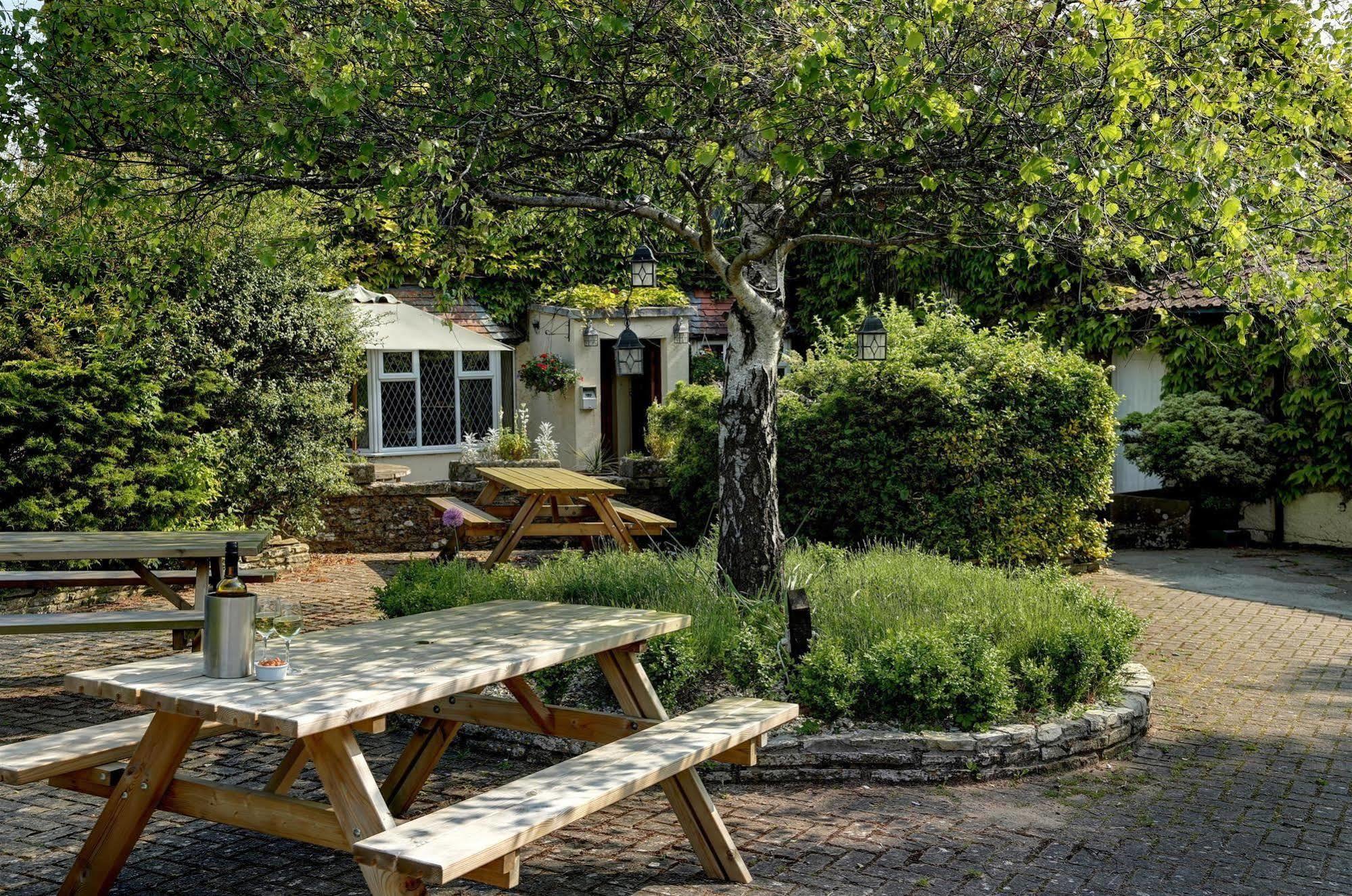 Best Western Compass Inn Tormarton Exterior photo